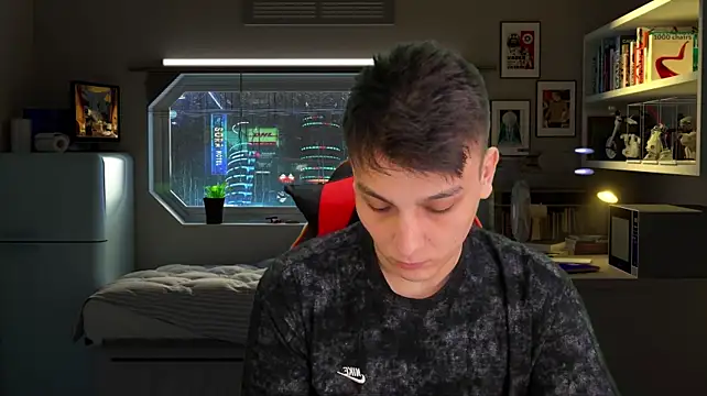 Justin_time111 élő XXX-chatje