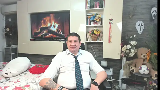 SpartacusDaddy48 Adlı Modelin Canlı XXX Sohbeti