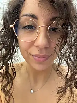 XXX chat uživo modela choco__latte