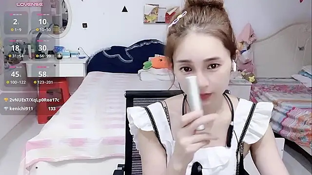 XXX chat uživo modela miaomiao-99