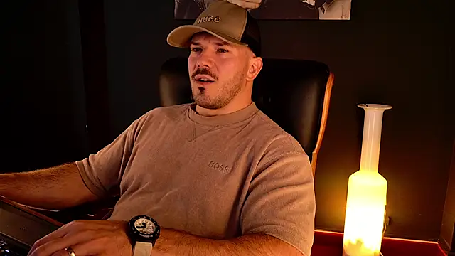 XXX chat uživo modela AngeloEric