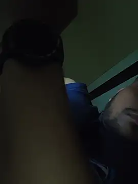 XXX chat uživo modela Realcumshow
