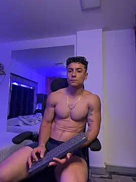 MR_MUSCLE Show in webcam