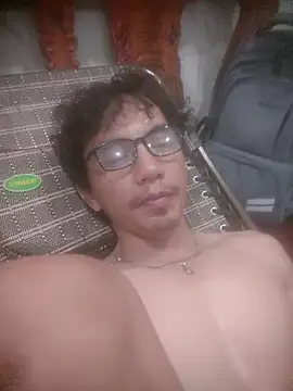 traiwe06's Live XXX Chat