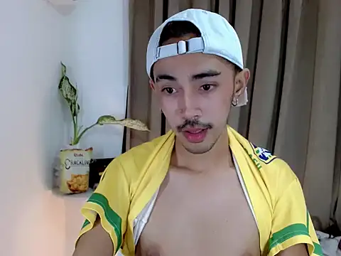 crocodale Live XXX Chat
