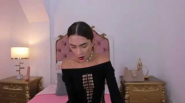 sofia_martinez_9 Adlı Modelin Canlı XXX Sohbeti