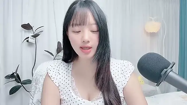 Winnie666999 XXX чат на живо