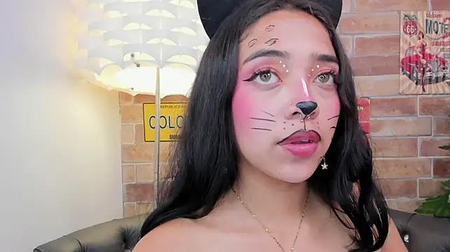 foxy_hannah: онлайн-секс-чат
