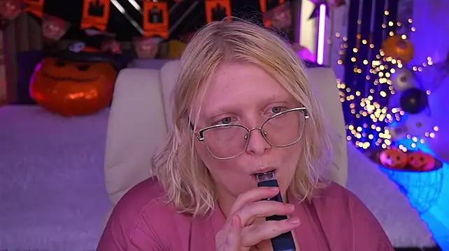 צ'אט XXX בשידור חי של CoolTatis