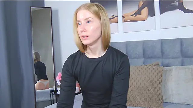 VioletiSwone Live XXX-chat