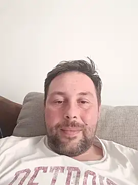 broots91 live XXX chat