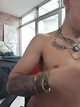 AlphaMasterXxxn Live XXX chat