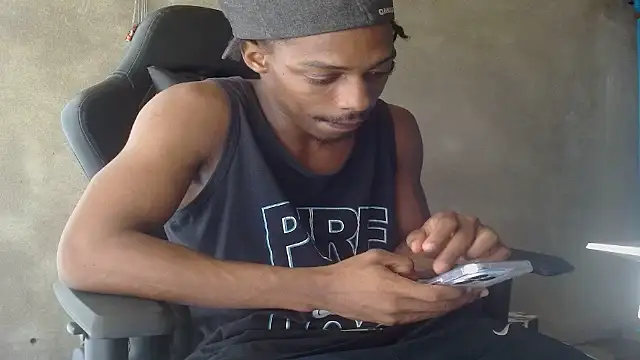 XXX chat uživo modela Larry-n-clouds