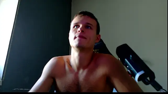 XXX chat uživo modela dennisdillon