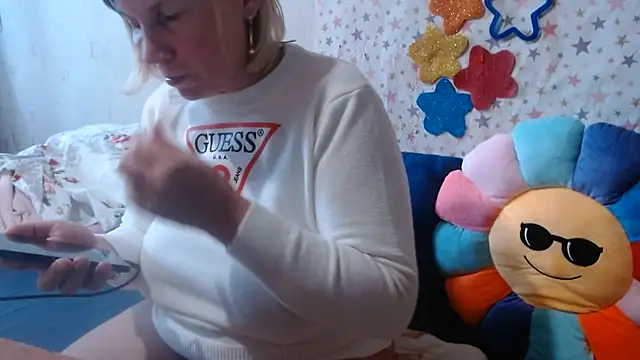 QueenLana Adlı Modelin Canlı XXX Sohbeti