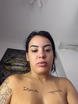 Chat XXX ao vivo de INTENSAeFATAL