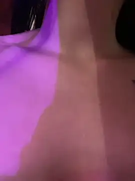 Chat +18 de chanell_ec ao vivo