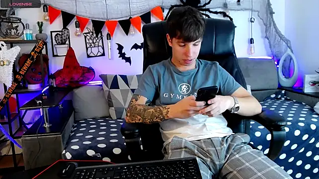 ThomasEdisonn's Live XXX Chat