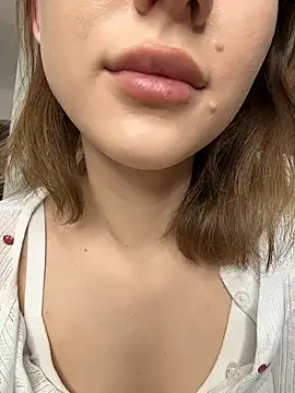 LunaLun 即時 XXX 聊天