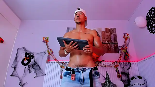 Chat XXX en directo de Radly_Andrew