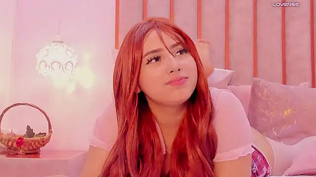 Zoe_Monrow's Live XXX Chat