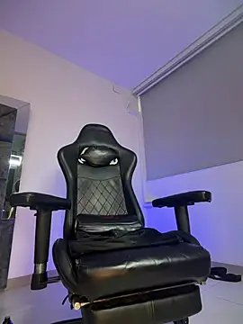johnjaguar1_ élő XXX-chatje
