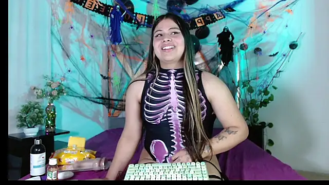 Živý XXX chat KattaleyaRousse