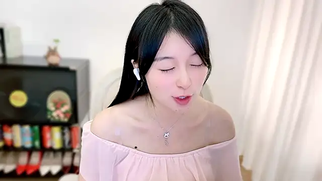 Onechestnut live XXX chat