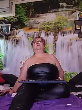 Živý XXX chat QueenPammy1