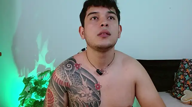 Онлайн чат XXX Squishballs