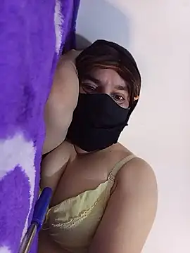 Banouti_23's Live XXX Chat
