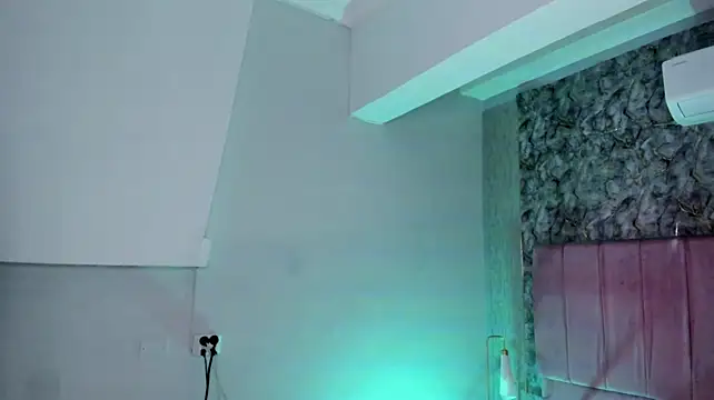 aliccecooper's Live XXX Chat