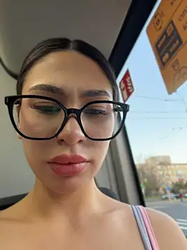 צ'אט XXX בשידור חי של Aria51