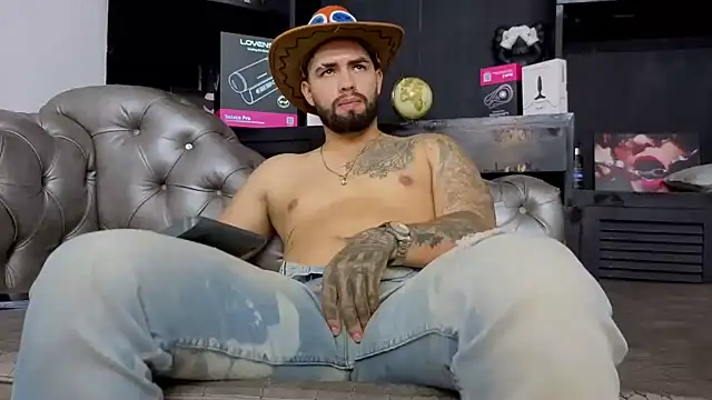 XXX chat uživo modela matteosantos