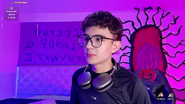 Eithan__wolf live XXX chat
