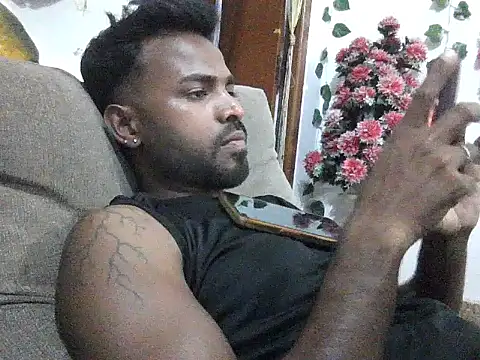 Hunkytop লাইভ XXX চ্যাট