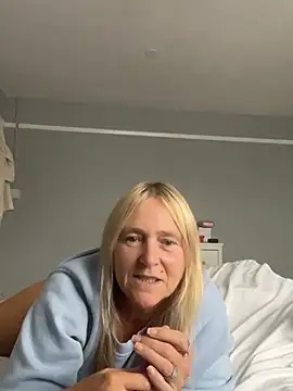 Blondnboujee53 Live XXX-chat