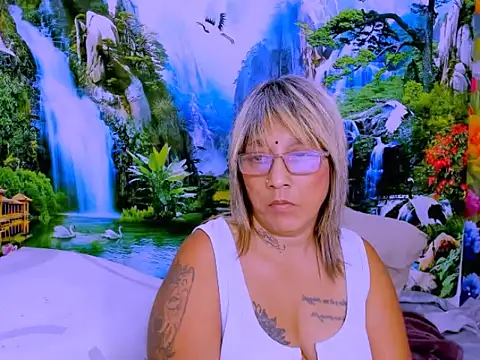 Czat XXX na żywo – indianroxy