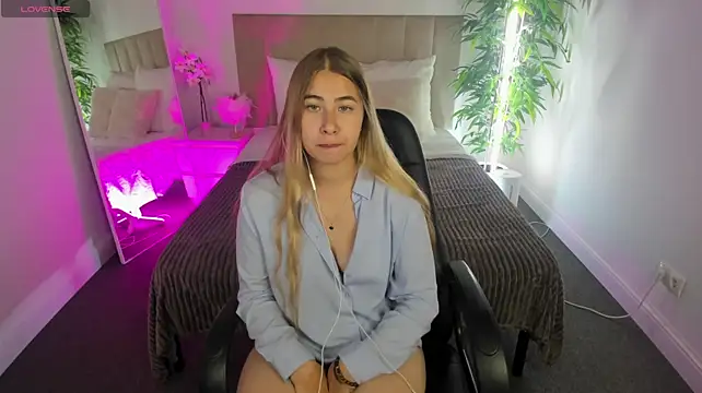 Elaria_ Chat XXX in diretta