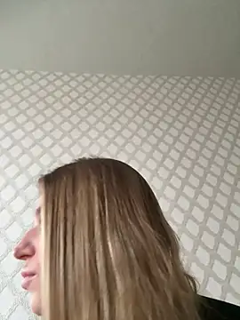 XXX chat uživo modela adel_secret
