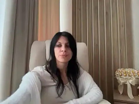 InjaAtHome XXX чат на живо