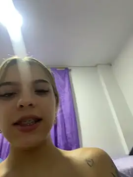 แชท XXX สดของ sophie_nixon