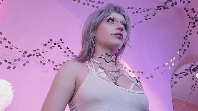 Онлайн чат XXX EffieRay