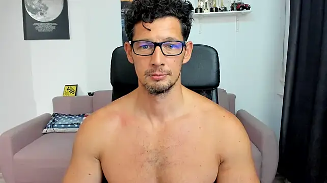 BrutusK08 Live XXX-chat