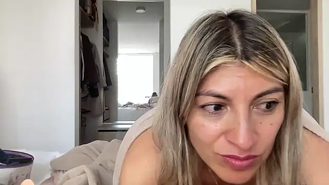 LunaBeya Live XXX-chat