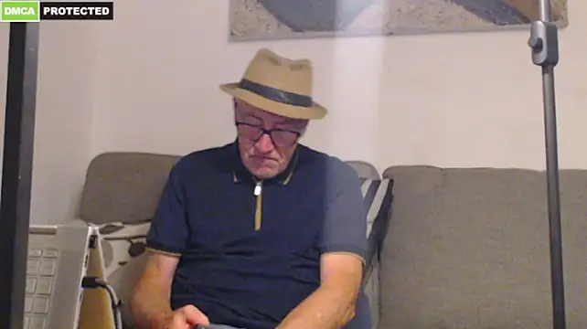 bluedae1 – Naživo XXX chat