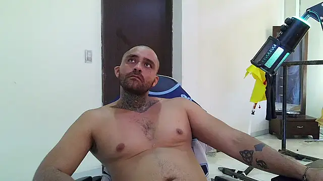 Chat XXX en directo de aronmiller404