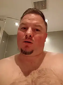 JdaddyGirthy – Naživo XXX chat