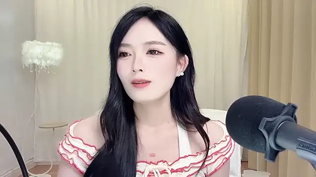 LiLy0608のライブXXXチャット