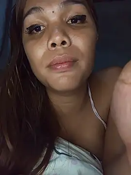 yolly_fox's Live XXX Chat